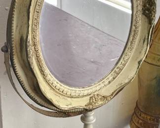 VINTAGE/ANTIQUE TABLE MIRROR