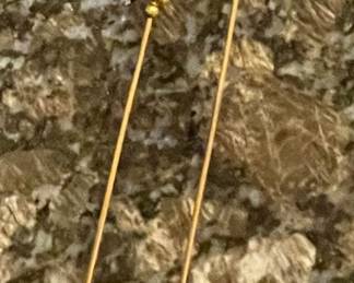 VINTAGE LAPEL PINS