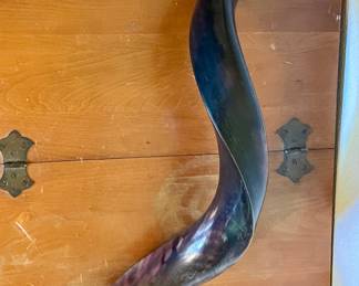 SHOFAR - (ANCIENT STYLE MUSICAL HORN) MADE FROM RAM'S HORN, USED IN JEWISH RELIGIOUS RITUALS