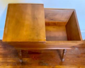 VINTAGE DRY SING END TABLE 