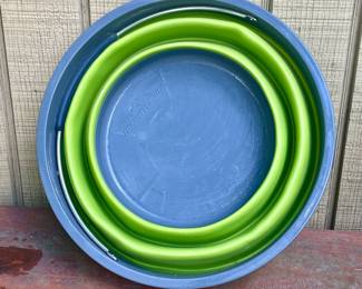 COLLAPSABLE BUCKET