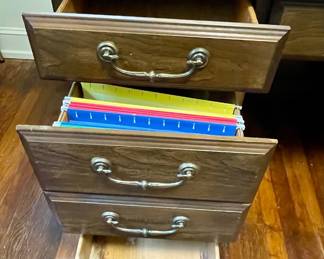7-Drawer Desk