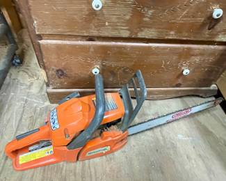 HUSQVARNA 235 CHAINSAW