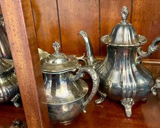 SILVERPLATE SERVING PIECES