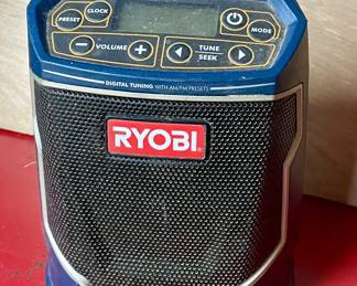 BATTERY OPERATED RYOBI RADIO