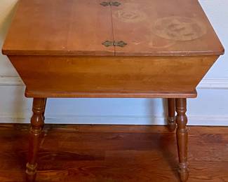 VINTAGE DRY SING END TABLE 