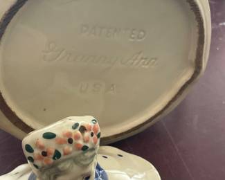 VINTAGE GRANNY ANN TEAPOT