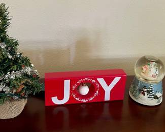 CHRISTMAS DECOR