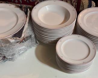 Lenox Decor Hatteras Dish Set