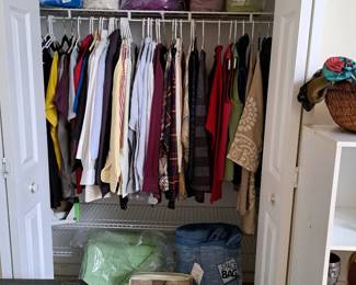 LADIES CLOTHING, LINENS - COMFORTERS, SPREADS, BLANKETS