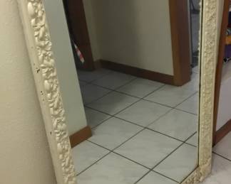 Leaner mirror