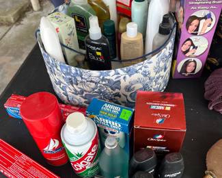 Lots of toiletries 