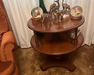 Beautiful round maple table 