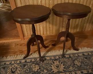 Pair of Vintage Mahogany Pedestal Accent Tables