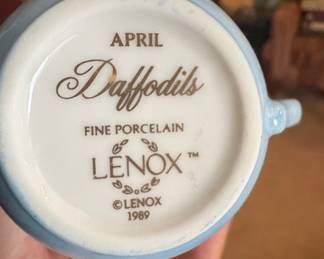 Lenox April Daffodils Fine Porcelain Mug