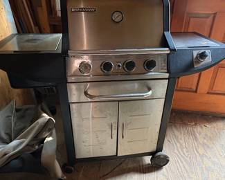 Brinkmann 2600 Gas Grill with Side Burner