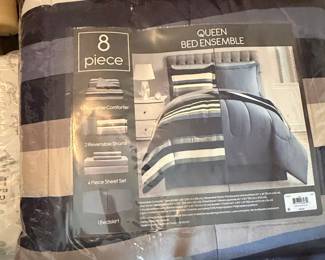 8-Piece Queen Bed Ensemble - Mainstays