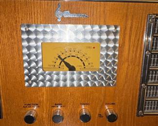 Emerson NR53 Retro Style Radio and CD Player