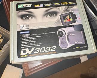 Mustek DV3032 Digital Camcorder