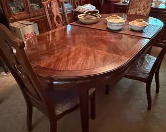 Thomasville Chinoiserie Mid-Century Dining Table and Chair Set