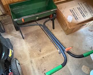 Scotts Precision Flow Control Broadcast Spreader