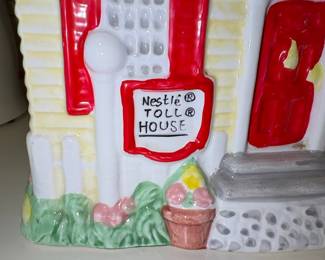 1992 Nestlé Toll House Limited Edition Ceramic House Cookie Jar