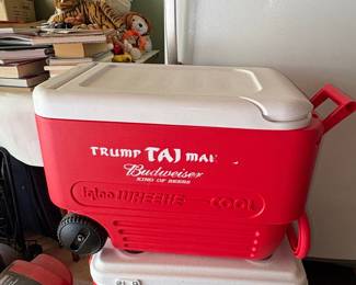 Igloo Wheelie Cool Trump Taj Mahal Budweiser Cooler
