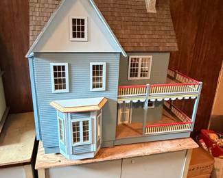 Real Good Toys Victoria's Farmhouse Dollhouse Kit