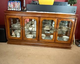 Thomasville Furniture Serenade Collection China Cabinet