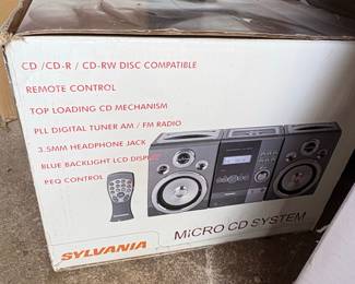 Sylvania SRCD744 Micro CD System