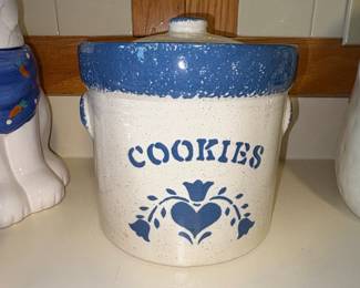 Pfaltzgraff Yorktowne Spongeware Cookie Jar