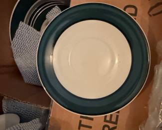 Gibson "Everyday" Two-Tone Footed Teacup and Saucer Set
