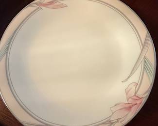 Mikasa Joy CAG06 Bone China Dinner Plate