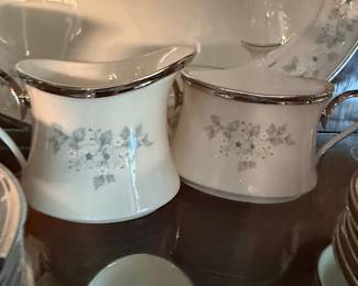 Lenox Windsong Creamer and Covered Sugar Bowl Set