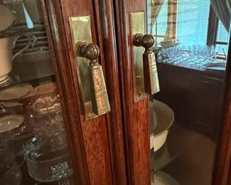Thomasville Furniture Winston Court Collection China Cabinet