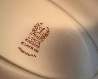 Lenox Windsong Gravy Boat with Attached Underplate