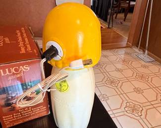 Empire Plastics Corp. Praying Angel Blow Mold Lamp
