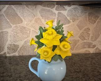 Lenox Daffodil Bouquet Figurine