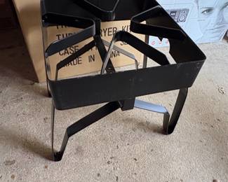 Trump Marina Turkey Fryer Kit Stand