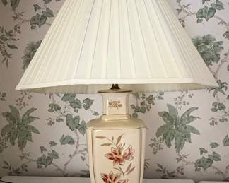 Vintage Hand Painted Floral Ceramic Ginger Jar Table Lamp