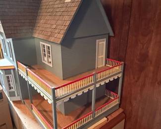 Real Good Toys Victoria's Farmhouse Dollhouse Kit