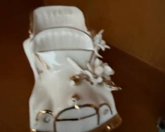 Capodimonte Porcelain Wedding Car Figurine with Gold Trim
