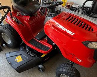 TroyBilt TB Riding Lawn Mower