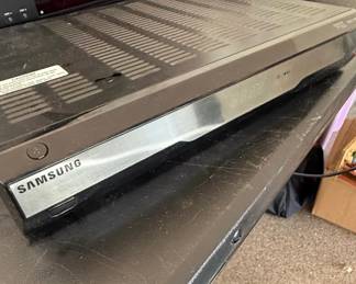 Samsung HTD . Channel D Bluray Home Theater System