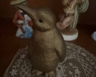 Vintage Ceramic Figurine of a Kiwi Bird