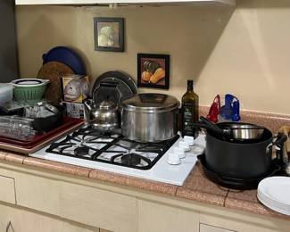 More cookware is shown here, as well as a few baking/serving dishes.