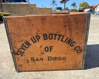 Vintage Seven Up box