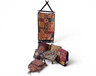 212 BohemianStyleMirrorAccentTextileWallHangingsPillowsFootstoo