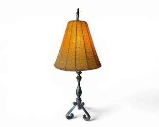 136 TwistedMetalTableLampwWovenBeadedConeShade
