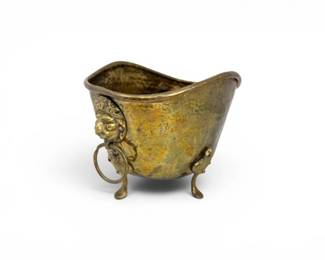 102 AntiqueStyleHammeredBrassFootedBowlwLionHeadHandles